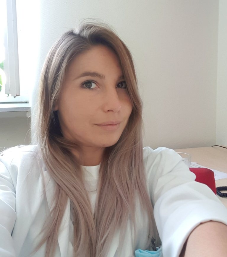  Dr. Alexandra Popa